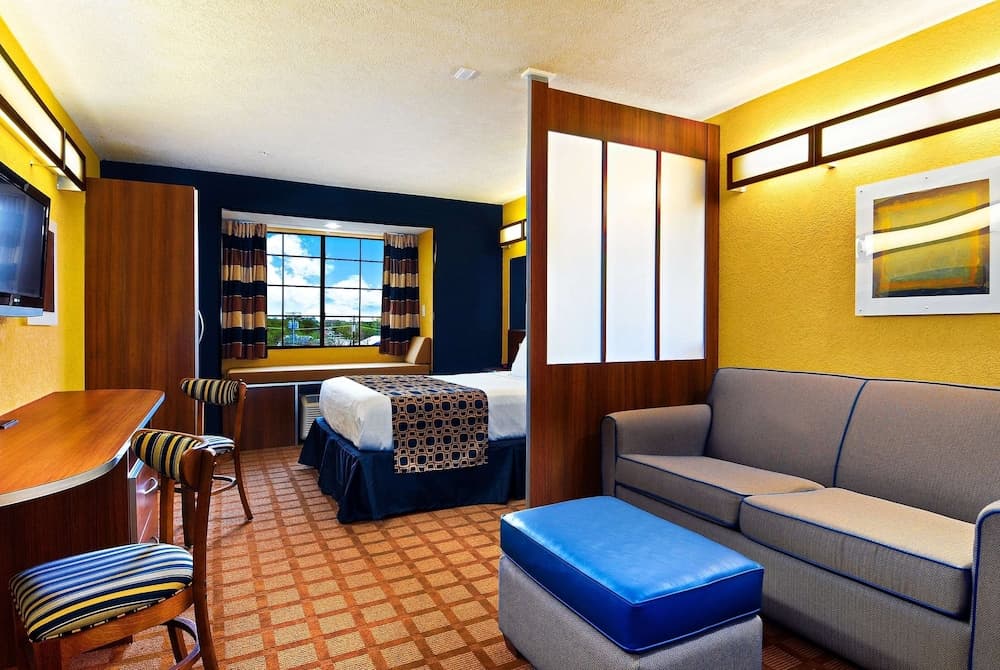 Microtel Inn & Suites by Wyndham New Braunfels gallery photo in New Braunfels, TX — image 16