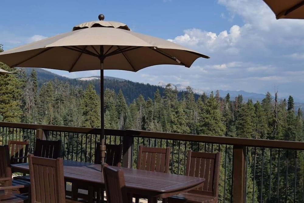 Montecito Sequoia Lodge gallery photo in Kings Canyon National Park, CA — image 21