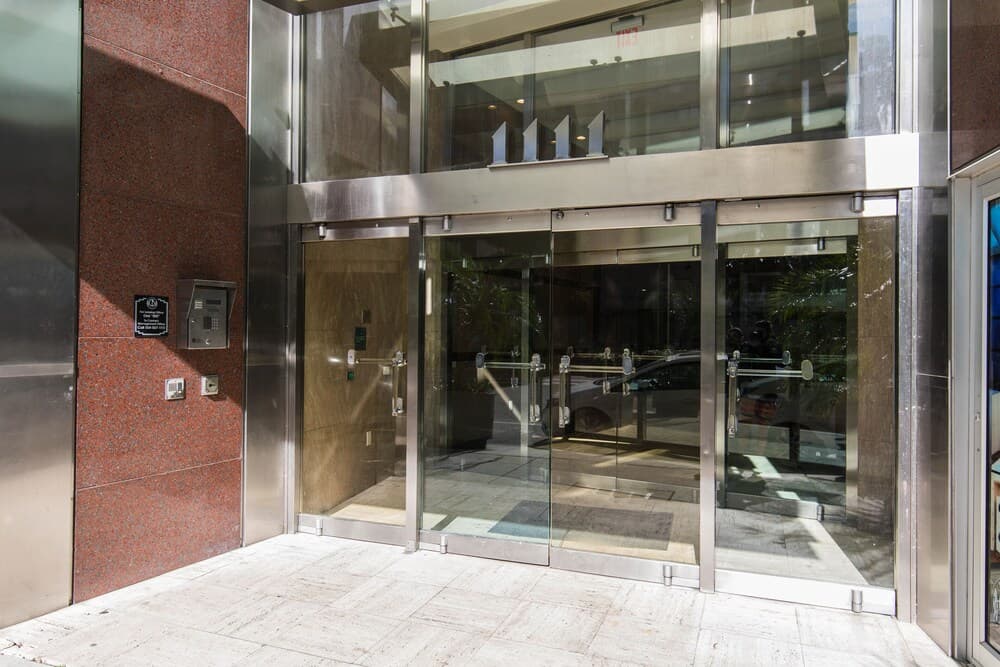 Gorgeous 4BR Condo Steps to FQ interior in New Orleans, LA — gallery photo 2