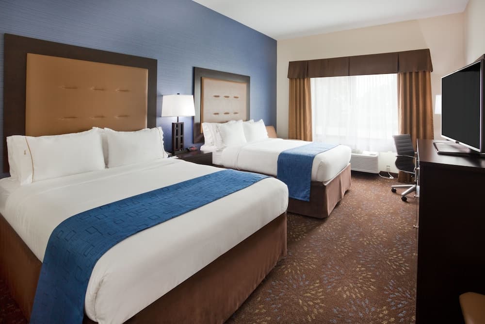 Holiday Inn Express & Suites Davenport by IHG gallery photo in Davenport, IA — image 37