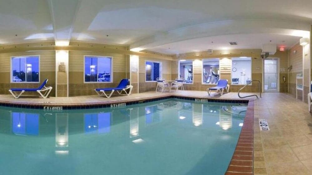 Holiday Inn Express Hotel & Suites Magee by IHG interior in Magee, MS — gallery photo 2