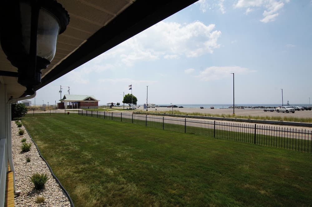Snyder's Shoreline Inn gallery photo in Ludington, MI — image 216