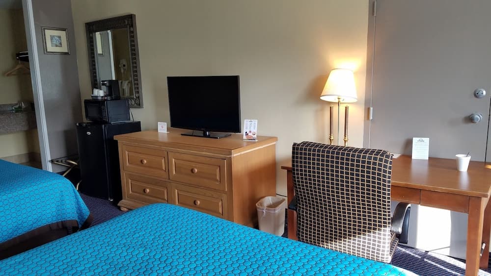 Days Inn by Wyndham Lafayette Near Lafayette Airport property views in Lafayette, LA — gallery photo 3