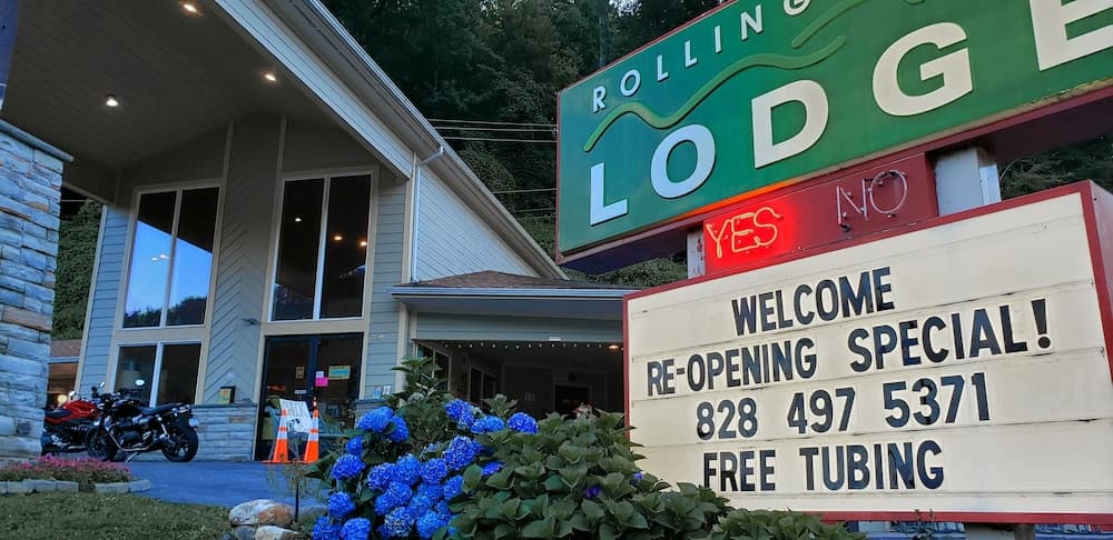 Rolling Hills Lodge — hotel in Cherokee, North Carolina