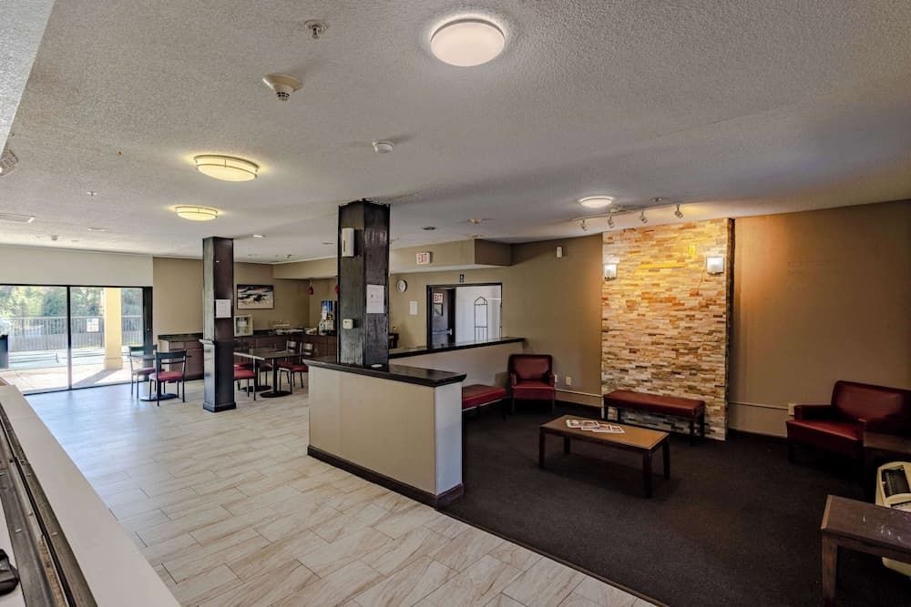 Clarion Pointe gallery photo in High Point, NC — image 37