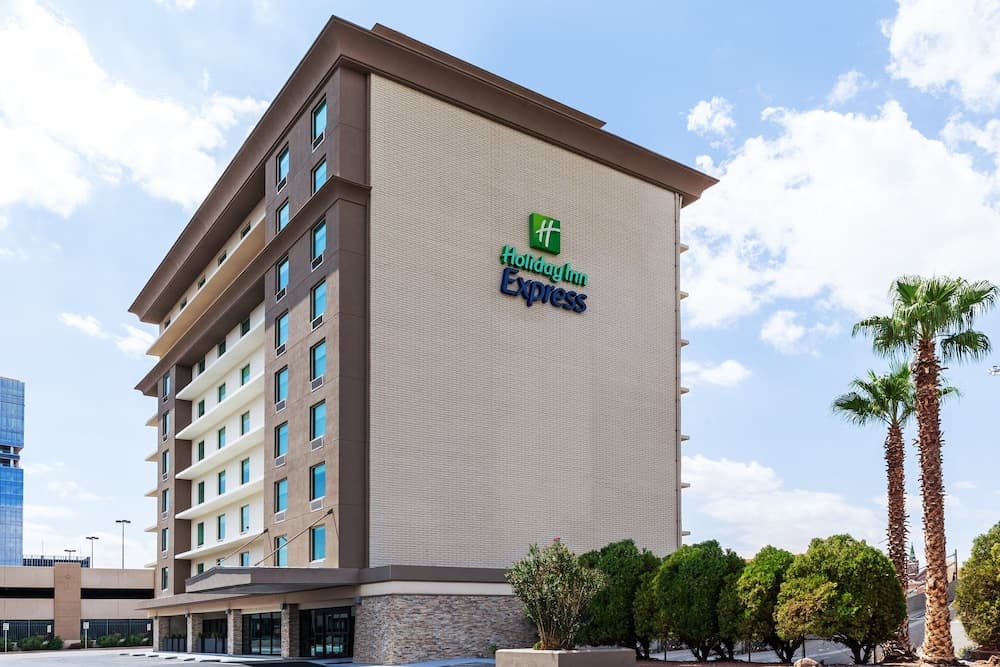 HI Express El Paso Downtown by IHG featured exterior or lobby in El Paso, TX — similar hotel