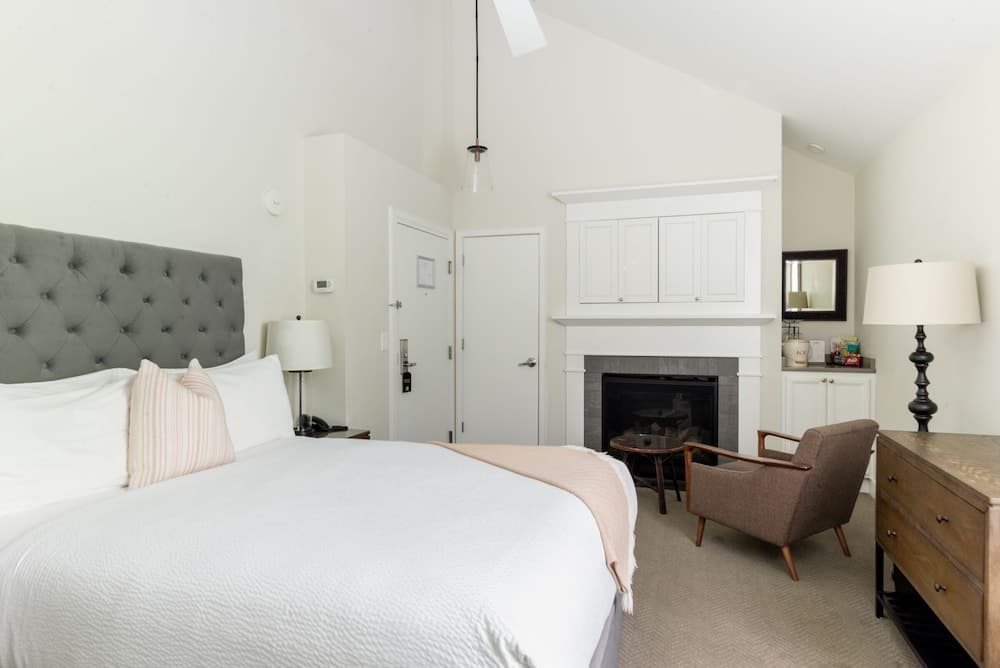 Briar Barn Inn gallery photo in Rowley — image 8