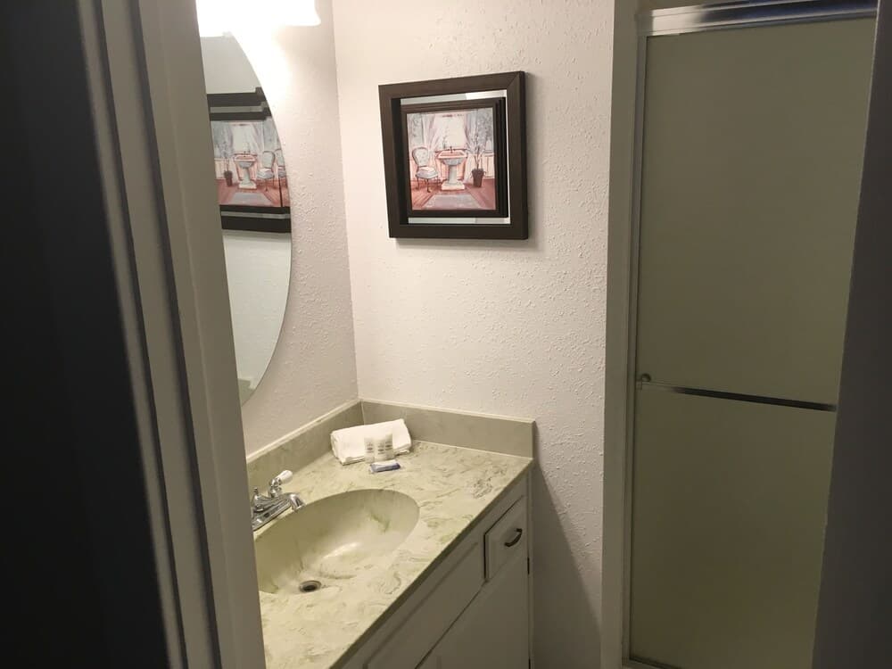Hotel Burgess gallery photo in Reedley, CA — image 19