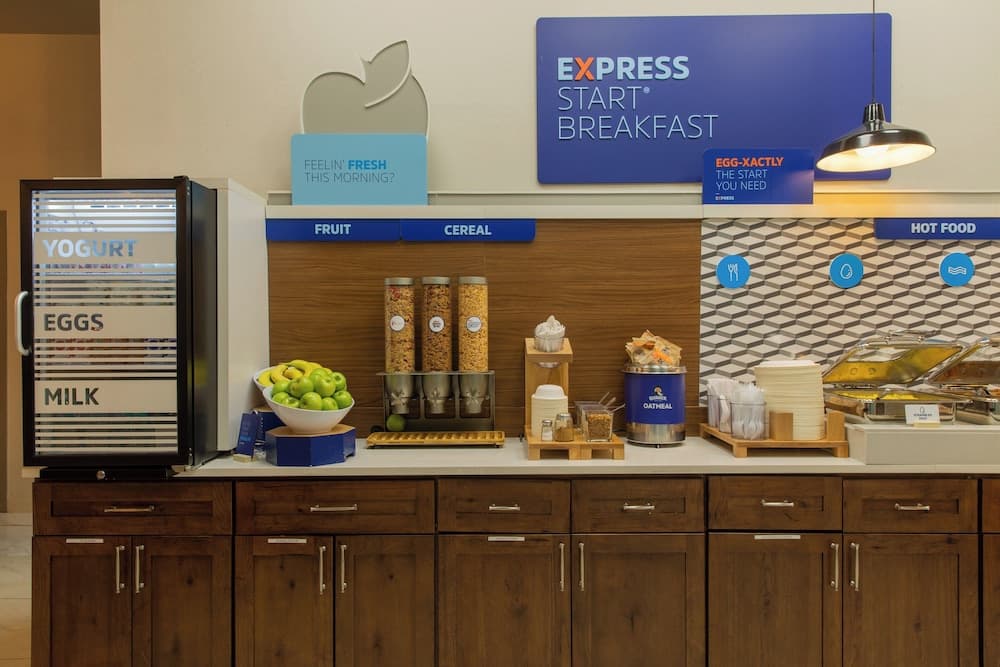 Holiday Inn Express - New Rochelle by IHG gallery photo in New Rochelle, NY — image 22
