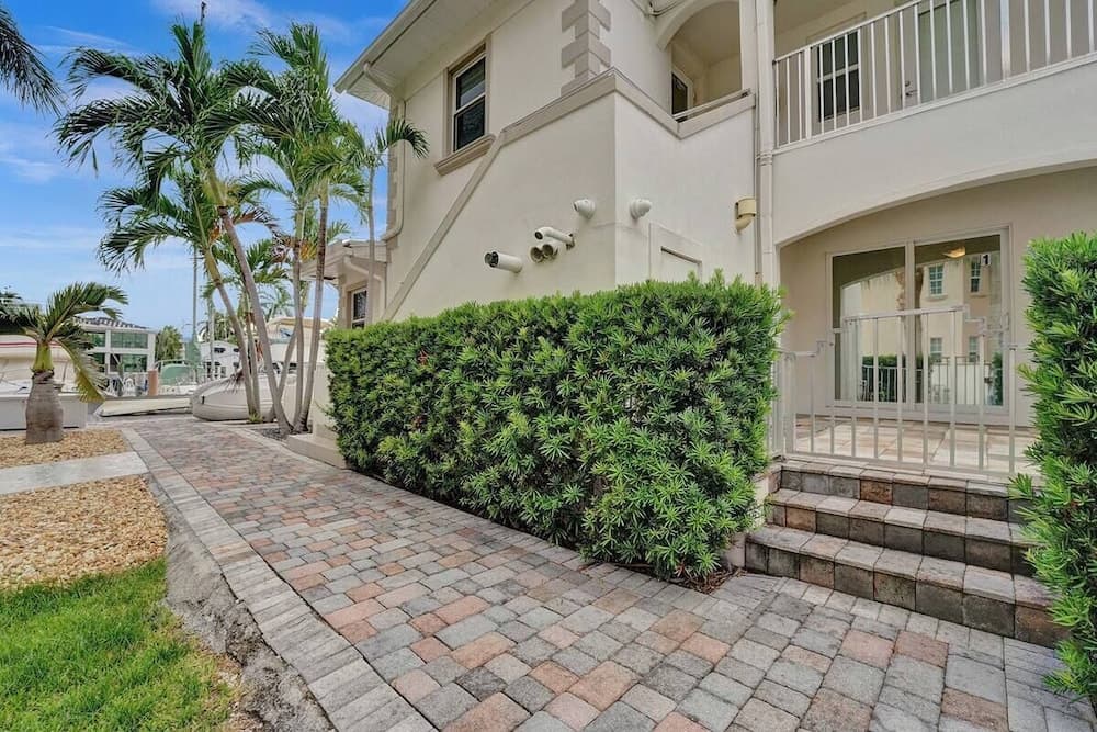 Stay Hospitality - Hendricks Isle featured exterior or lobby in Fort Lauderdale, FL — similar hotel
