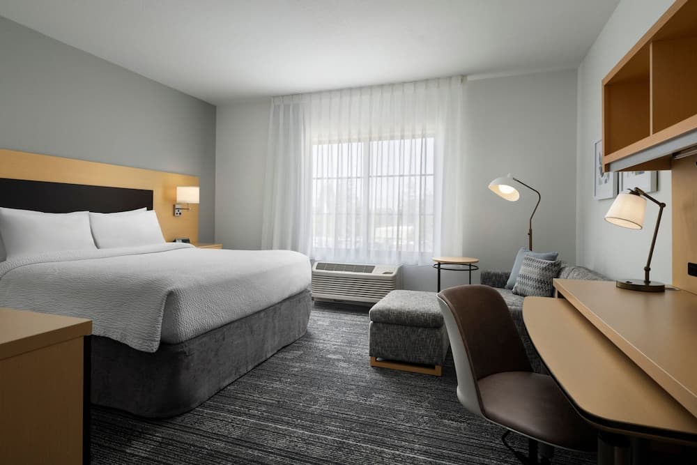 TownePlace Suites San Jose Santa Clara property views in Santa Clara, CA — gallery photo 3