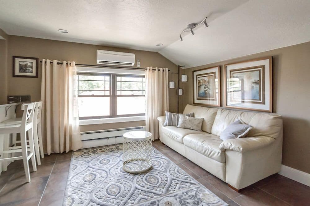 Aspenwood Manor South gallery photo in Provo, UT — image 169