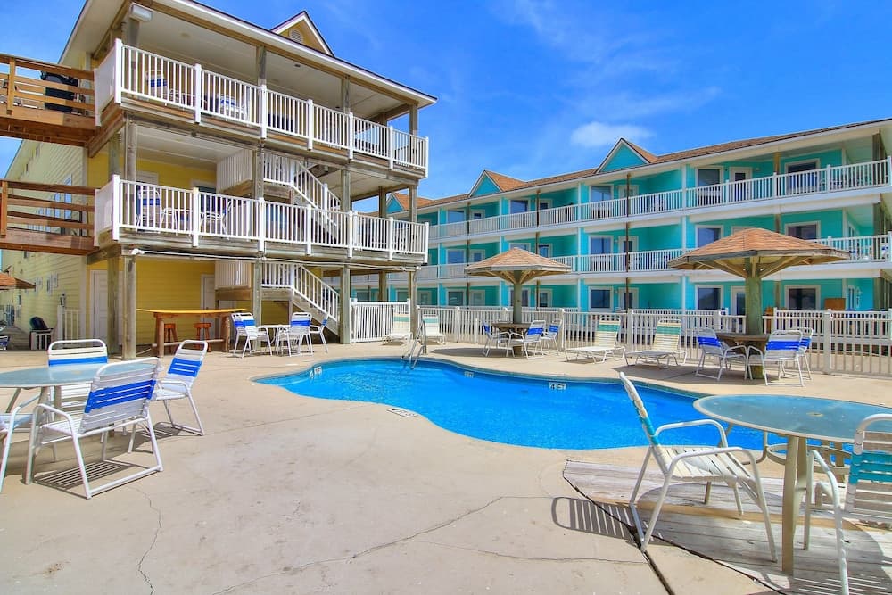 Beachgate Condo Suites And Hotel 512a 1 Bedroom Condo interior in Port Aransas, TX — gallery photo 2