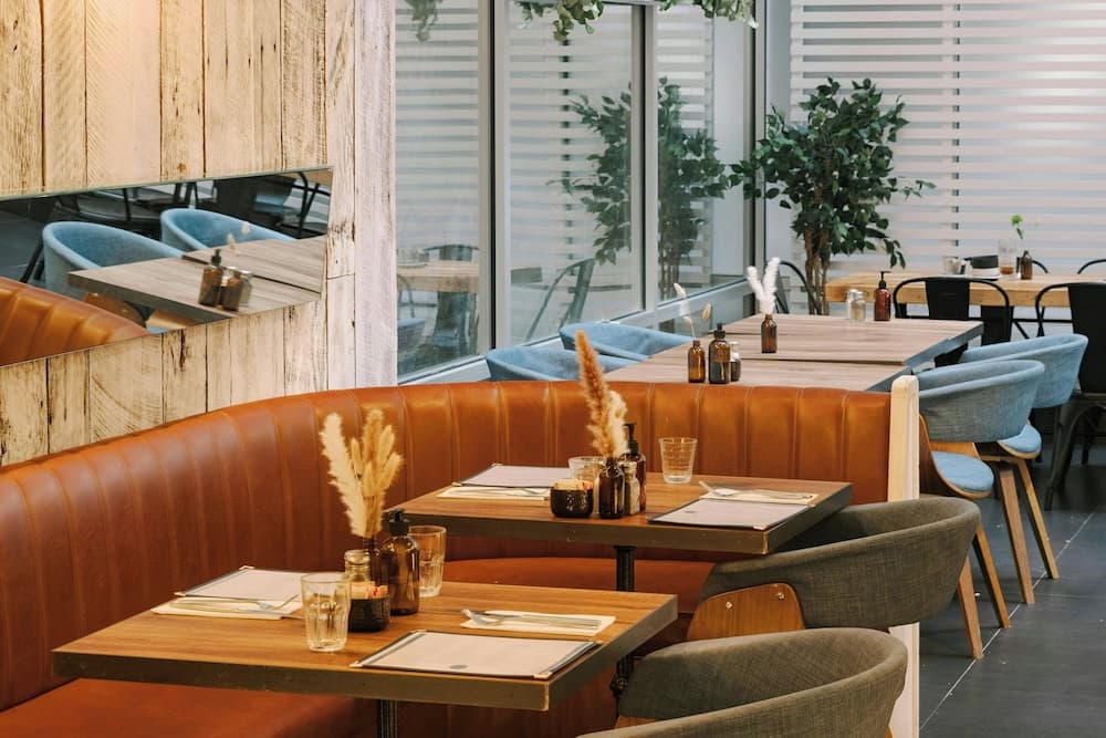 Hotel Henri NY interior in New York, NY — gallery photo 2
