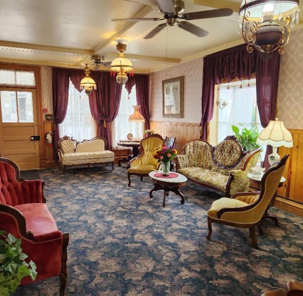 Fairweather Inn and Nevada City Cabins interior in Virginia City, MT — gallery photo 2
