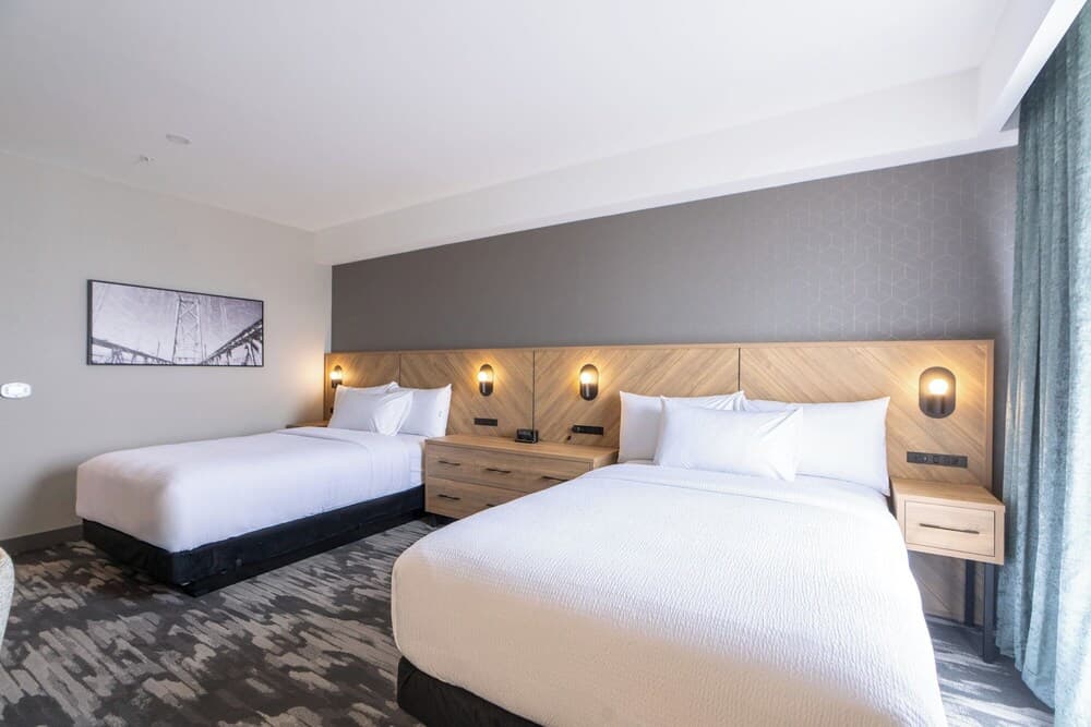 Sandman Signature Dallas Las Colinas Hotel & Suites property views in Irving, TX — gallery photo 3