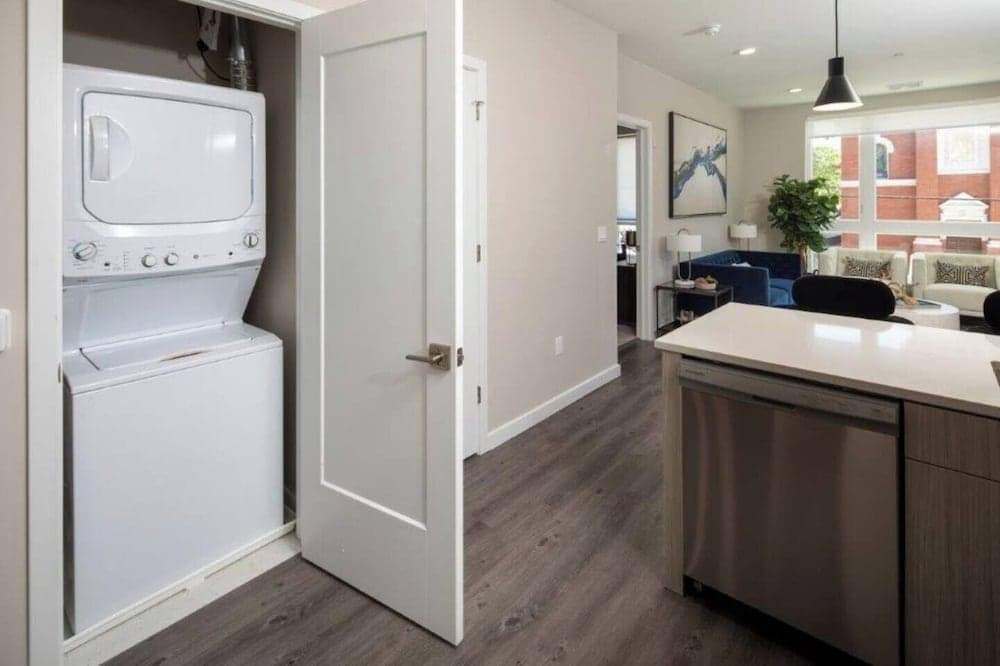 Luxury Furnished Apartments by Hyatus Downtown at Yale gallery photo in New Haven, CT — image 7