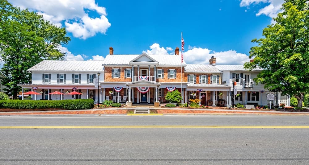 Wayside Inn featured exterior or lobby in Middletown, VA — similar hotel