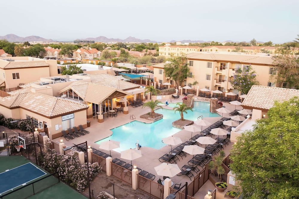 Hilton Vacation Club Scottsdale Villa Mirage featured exterior or lobby in Scottsdale, AZ — similar hotel