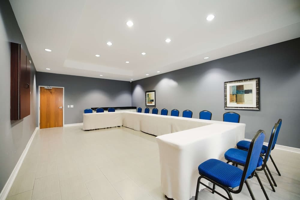 Best Western Sugarland Inn gallery photo in Sugar Land, TX — image 16