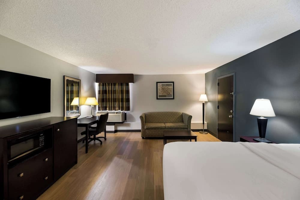 Clarion Hotel San Angelo near Convention Center gallery photo in San Angelo, TX — image 29