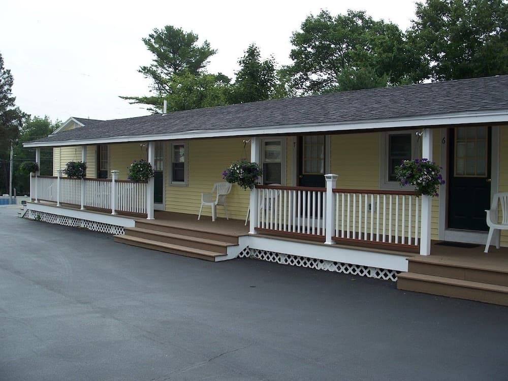 Drakes Island Resort featured exterior or lobby in Wells — similar hotel