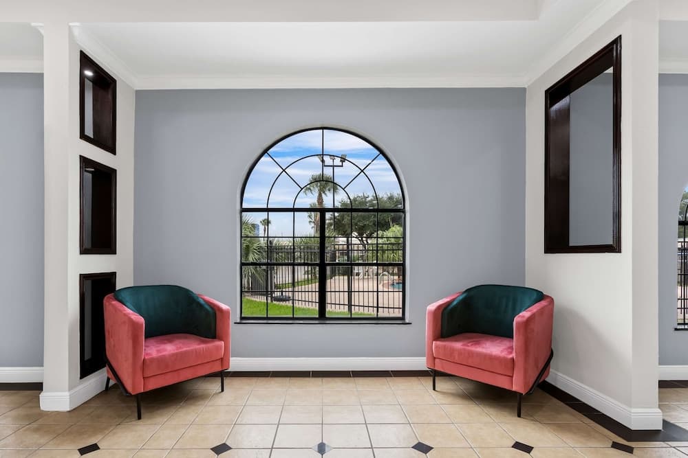 Sonesta Essential Beaumont interior in Beaumont, TX — gallery photo 2