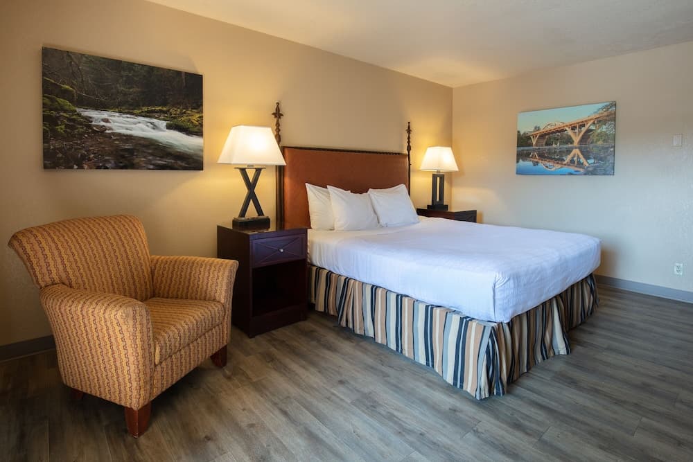 Riverside Inn gallery photo in Grants Pass, OR — image 39