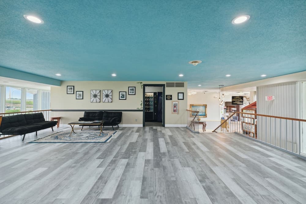 Miami Suites Hotel gallery photo in Toledo, OH — image 15