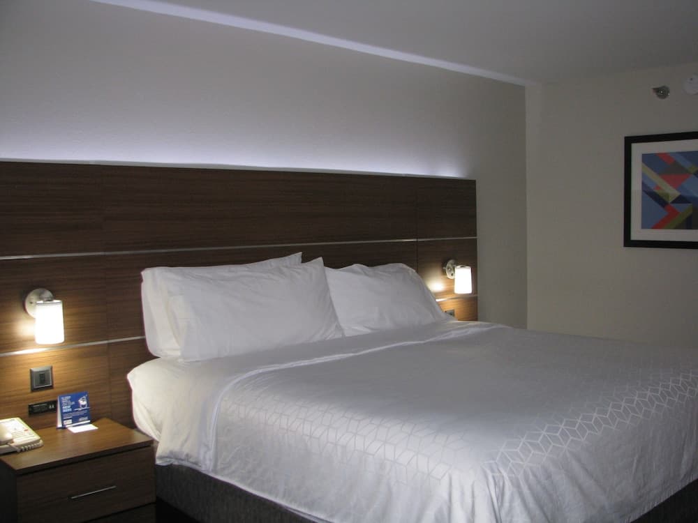 Holiday Inn Express Pigeon Forge/Near Dollywood by IHG property views in Pigeon Forge, TN — gallery photo 3