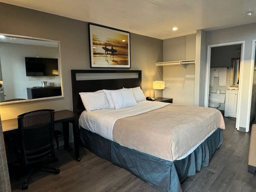 Rodeway Inn El Cajon - San Diego East property views in El Cajon, CA — gallery photo 3