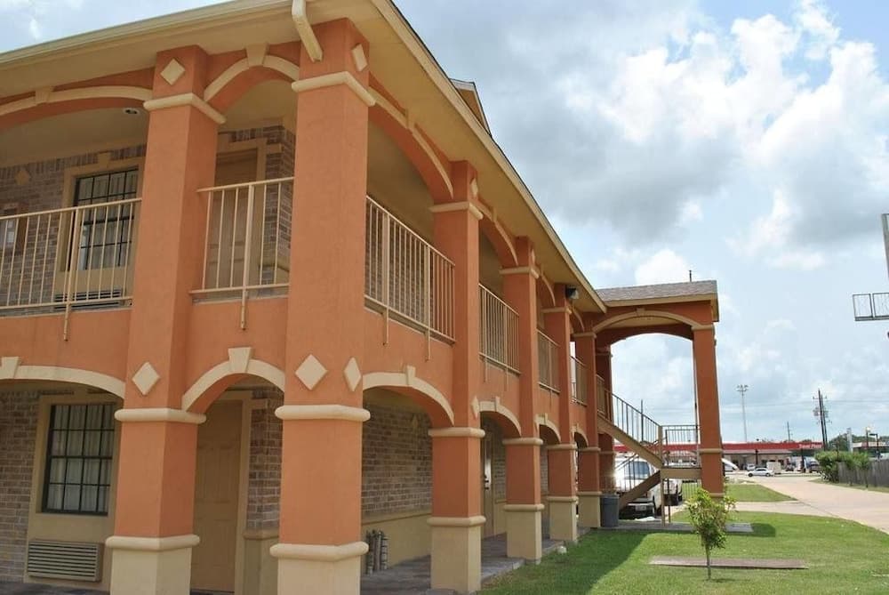 Executive Inn — hotel in Brookshire, Texas