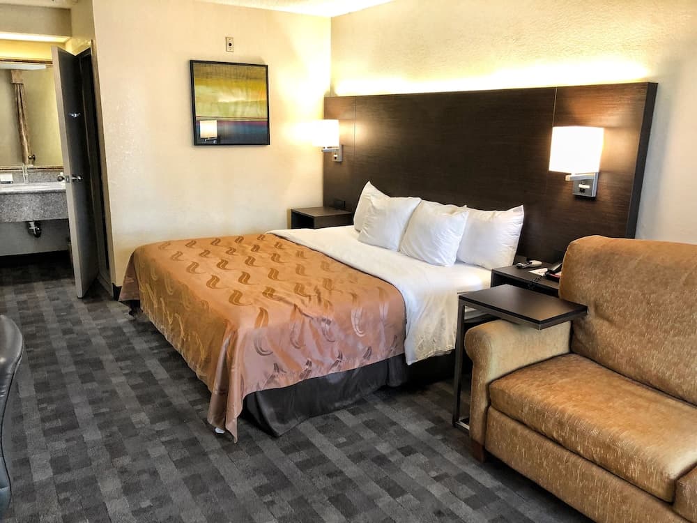 Quality Inn Riverside near UCR and Downtown interior in Riverside, CA — gallery photo 2