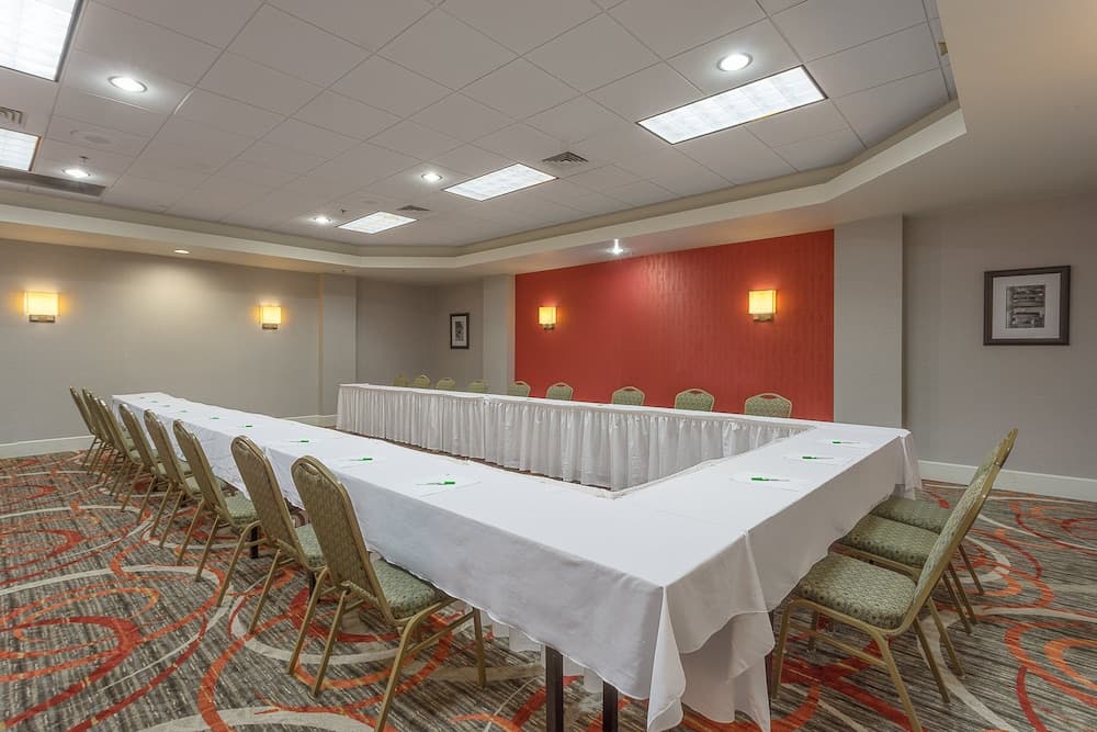 Holiday Inn Harrisburg - Hershey Area, I-81 by IHG gallery photo in Grantville, PA — image 21