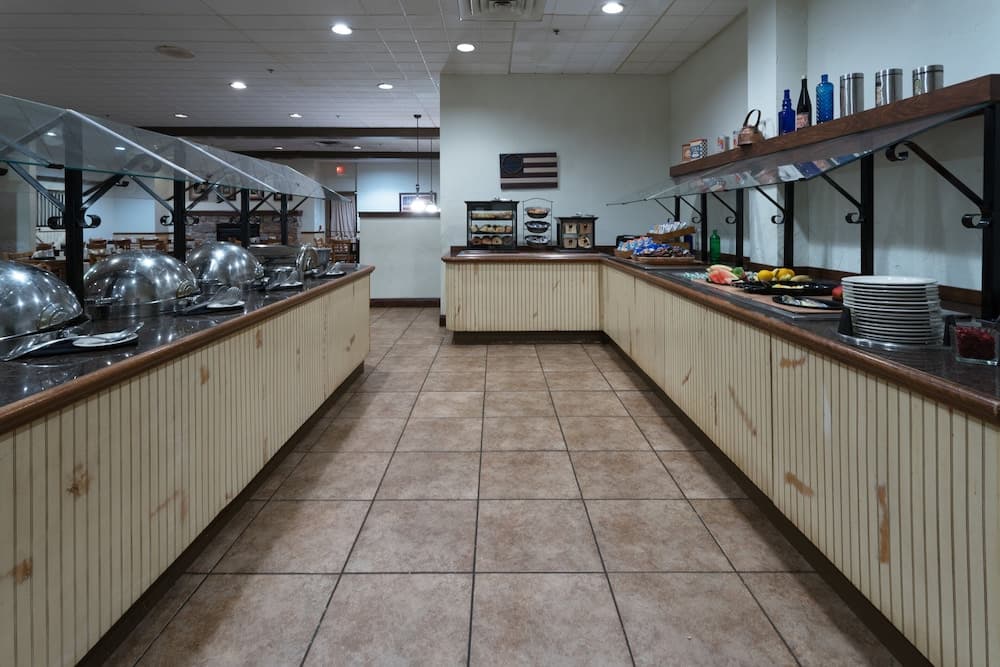 Holiday Inn Harrisburg - Hershey Area, I-81 by IHG gallery photo in Grantville, PA — image 29