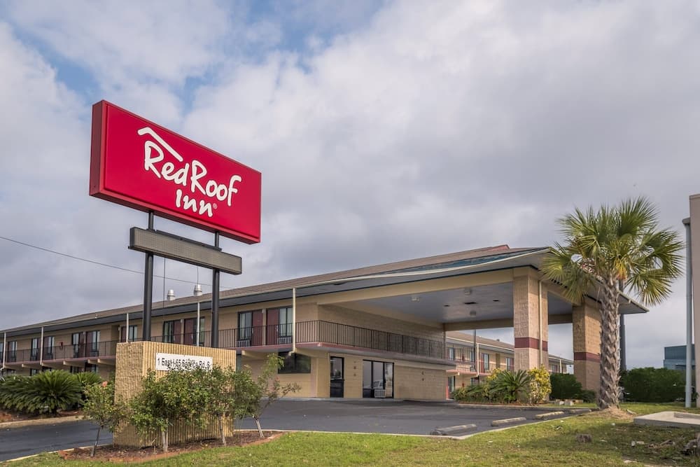 Red Roof Inn Mobile - Midtown featured exterior or lobby in Mobile, AL — similar hotel