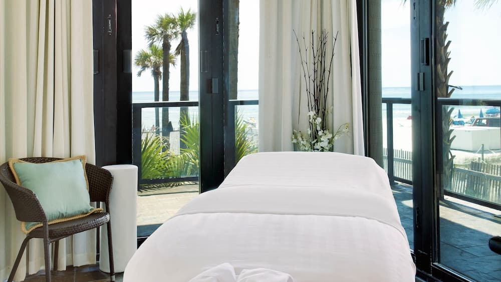 Holiday Inn Resort Panama City Beach by IHG gallery photo in Panama City Beach, FL — image 104