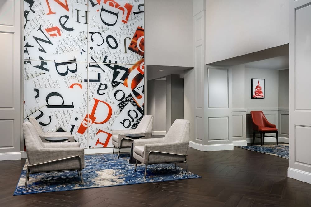Hampton Inn Washington, D.C./White House interior in Washington, DC — gallery photo 2