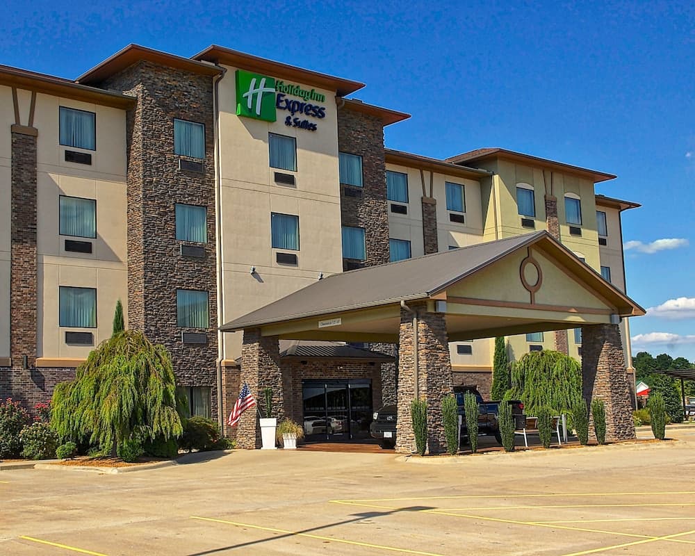 Holiday Inn Express Heber Springs by IHG featured exterior or lobby in Heber Springs, AR — similar hotel
