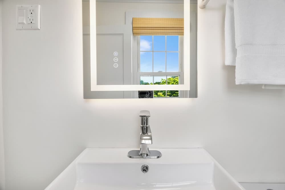 Marina Bay Cottages gallery photo in Waterford — image 44