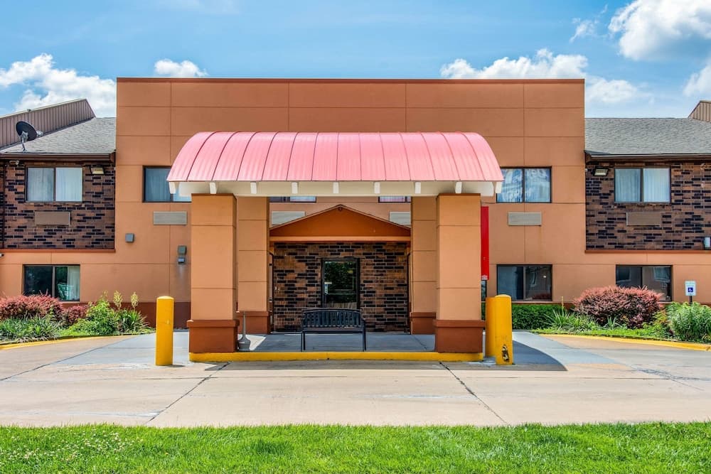 Econo Lodge Topeka at Wanamaker — hotel in Topeka, Kansas