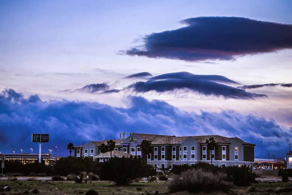 Holiday Inn Express Hotel & Suites Hesperia by IHG gallery photo in Hesperia, CA — image 8