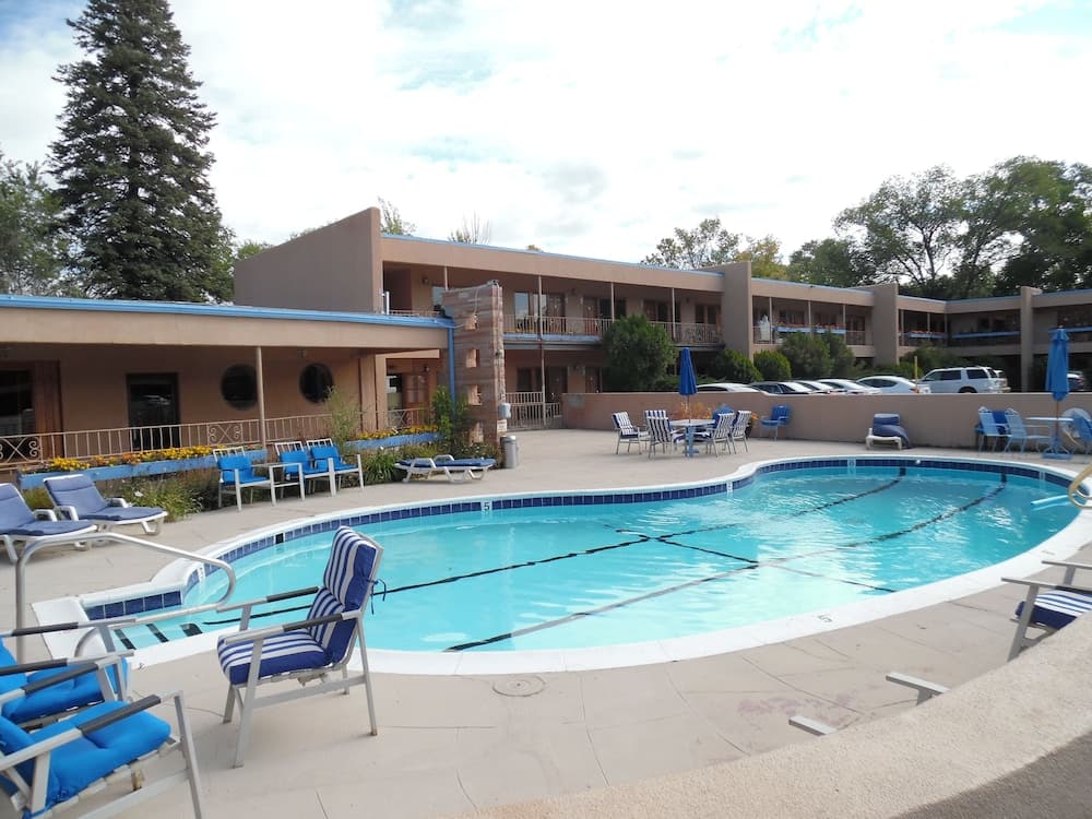 El Sendero Inn, an Ascend Collection Hotel property views in Santa Fe, NM — gallery photo 3