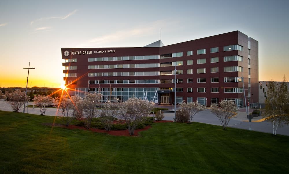 Turtle Creek Casino & Hotel property views in Williamsburg — gallery photo 3