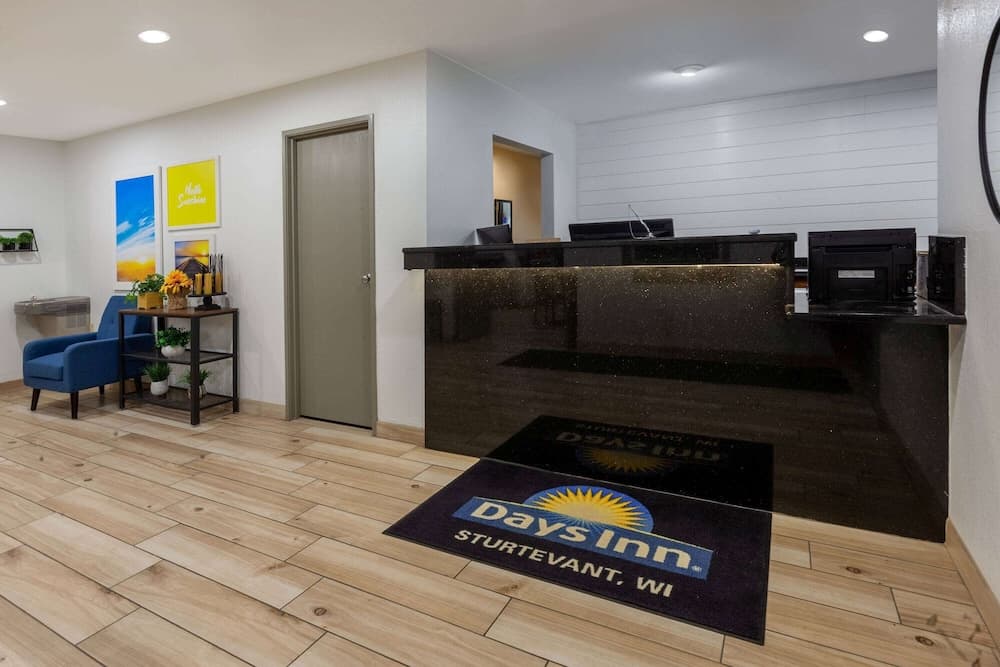 Days Inn by Wyndham Sturtevant / Racine / Mount Pleasant property views in Mount Pleasant, WI — gallery photo 3