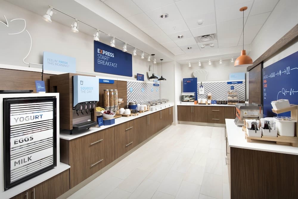 Holiday Inn Express & Suites Bronx - Zoo Area by IHG gallery photo in Bronx, NY — image 16