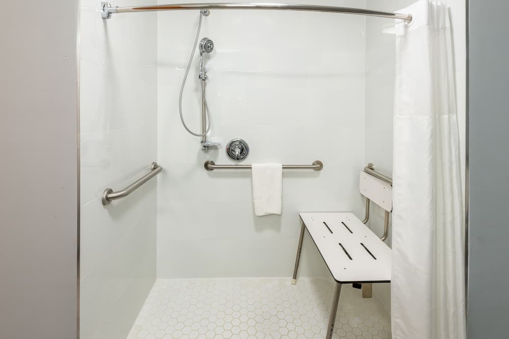 Hampton Inn Belle Vernon property views in Belle Vernon, PA — gallery photo 3