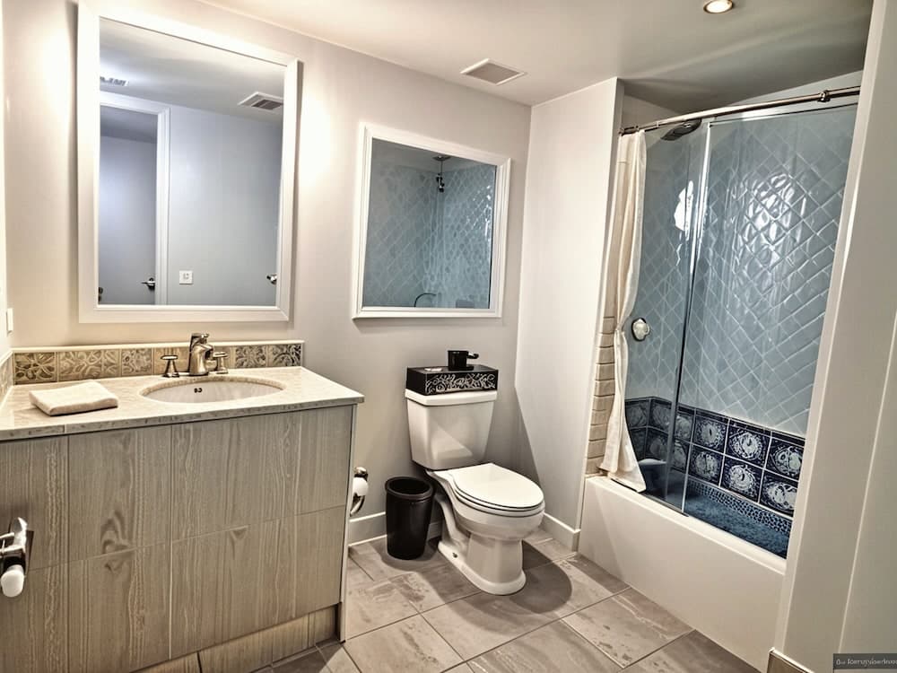 StaysPro - GORGEOUS Hollywood Living Los Angeles property views in Los Angeles, CA — gallery photo 3