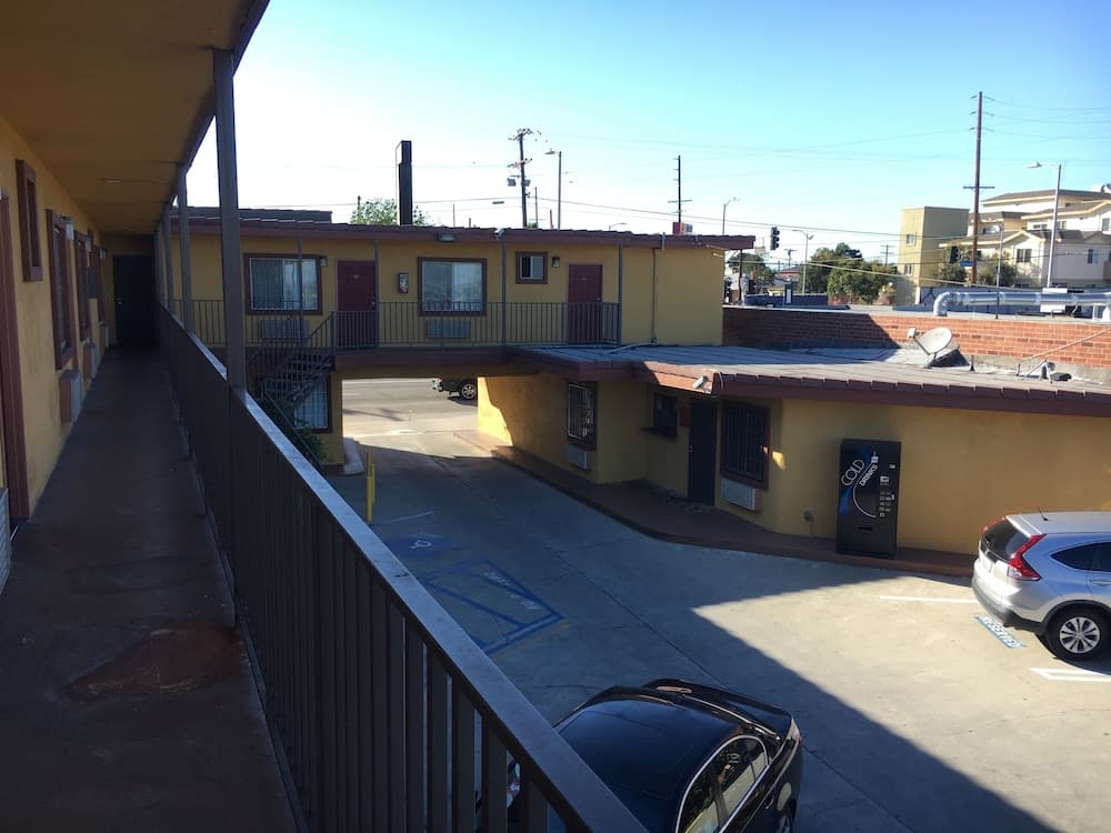 Satellite Motel interior in Los Angeles, CA — gallery photo 2