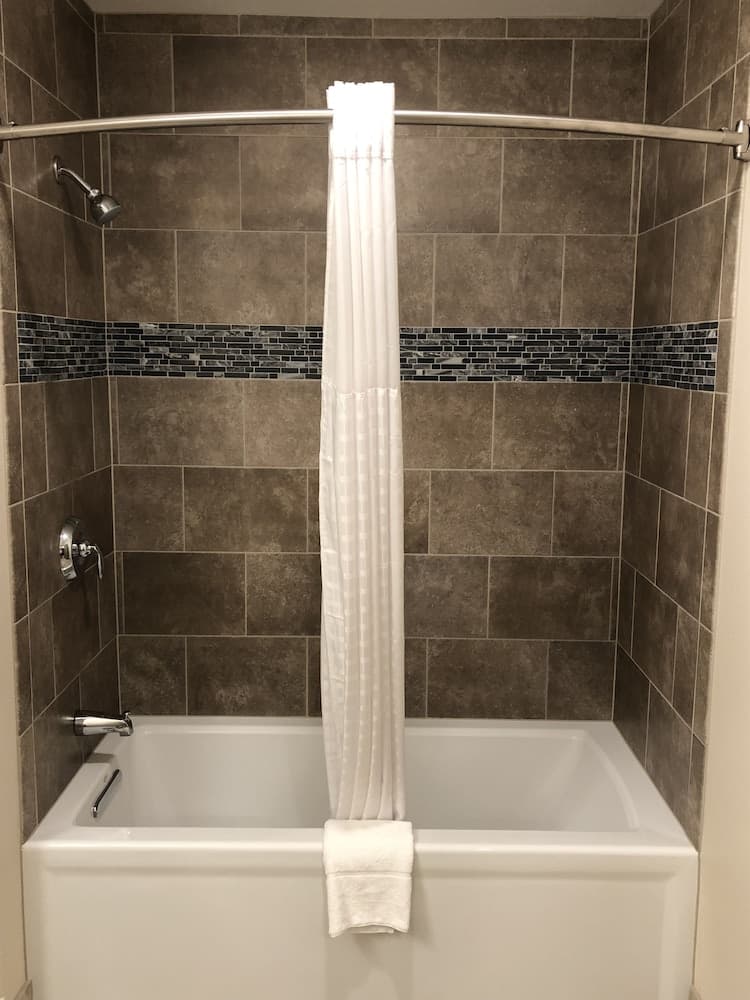 Independence Stay property views in Marinette, WI — gallery photo 3